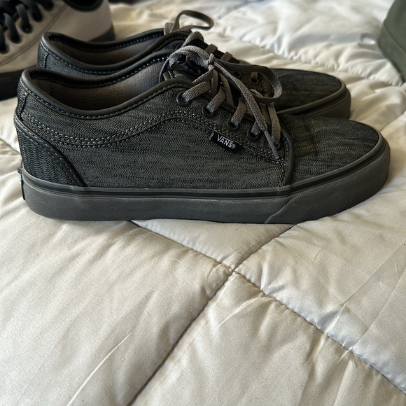 Vans - Picture 3 of 3